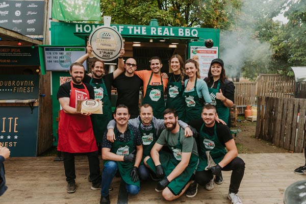 BBQ-HOT-YARD-zagreb-burger-festival-gastro-modnialmanah