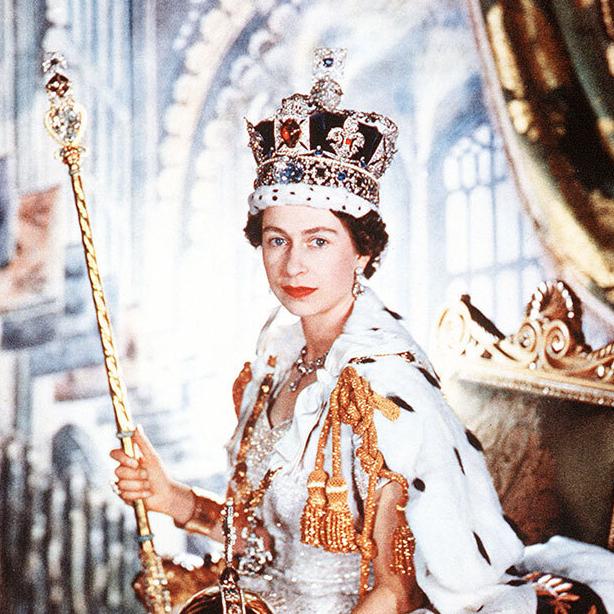 njezino-veličanstvo-kraljica-elizabeta-II-fashion-modne-lekcije-moda-modnialmanah-Her -Majesty-Queen-Elizabeth-II