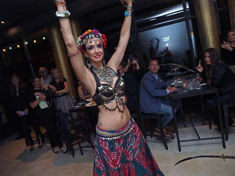 diWine-Bar-gastro-vino-wine-eno-gastro-bar-modnialmanah
