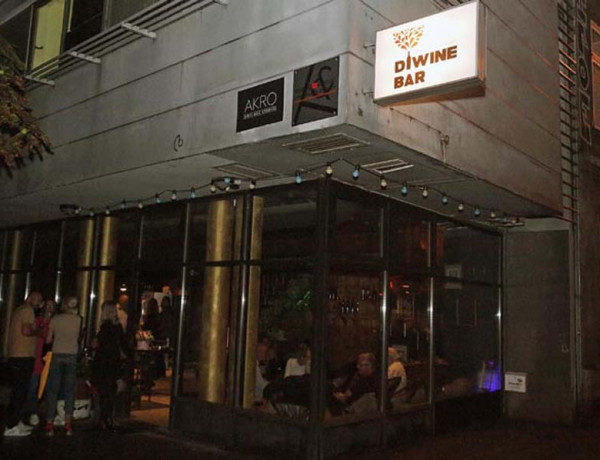 diWine-Bar-gastro-vino-wine-eno-gastro-bar-modnialmanah