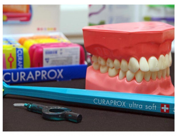 curaprox-beauty-oralna-higijena-zubi-modnialmanah