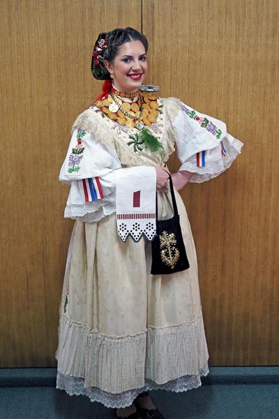 šokački-cvit-županja-modnialmanah-nošnja-tradicija-slavonija