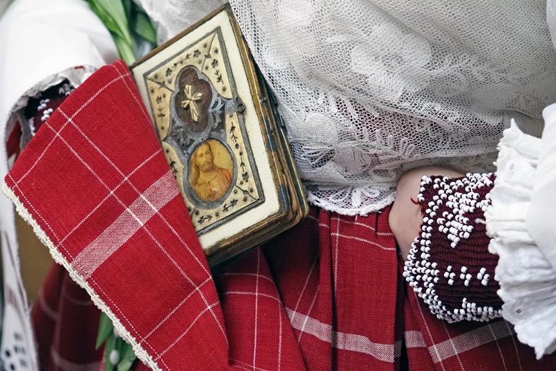 šokački-cvit-županja-modnialmanah-nošnja-tradicija-slavonija