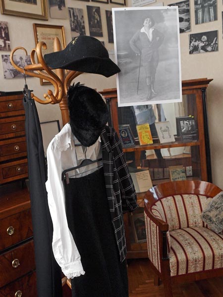 marija-jurić-zagorka-memorijalni-stan-zagorkina-večer-lifestyle-modnialmanah-alma-premerl-zoko