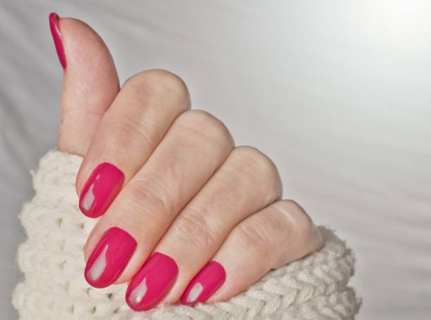 beauty-nokti-viva-magenta-modnialmanah-nails