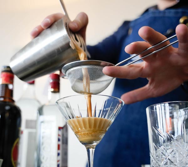De'Longhi-cold-brew-kava-coffee-lifestyle-modnialmanah