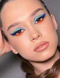 beauty-plavi-eyeliner-oko-modnialmanah-makeup