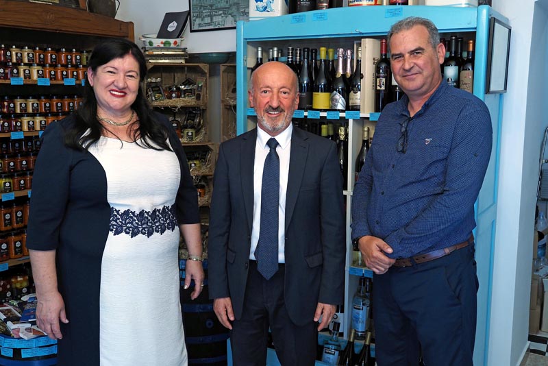 gastro-dark-blue-stores-tkalčićeva-makedonija-gurmano-modnialmanah-ajvar