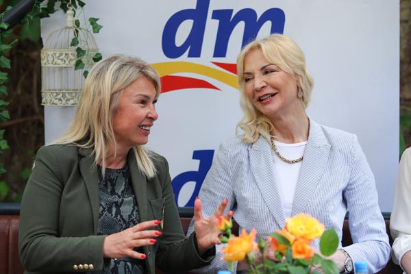 dm-zaštiti-se-i-uživaj-na-suncu-modnialmanah-beauty