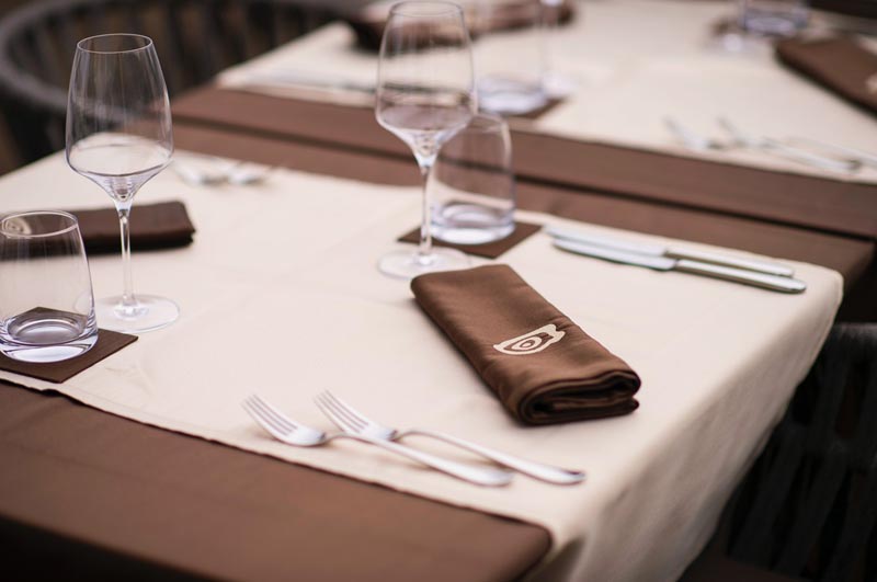 Otok-Ošljak-brod-gastro-modnialmanah