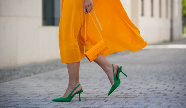 torbica-štikle-uskladiti-fashion-modnialmanah