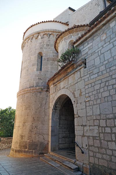 ljeto-otok-krk-hrvatska-turizam-modnialmanah-najljepše-od-hrvatske