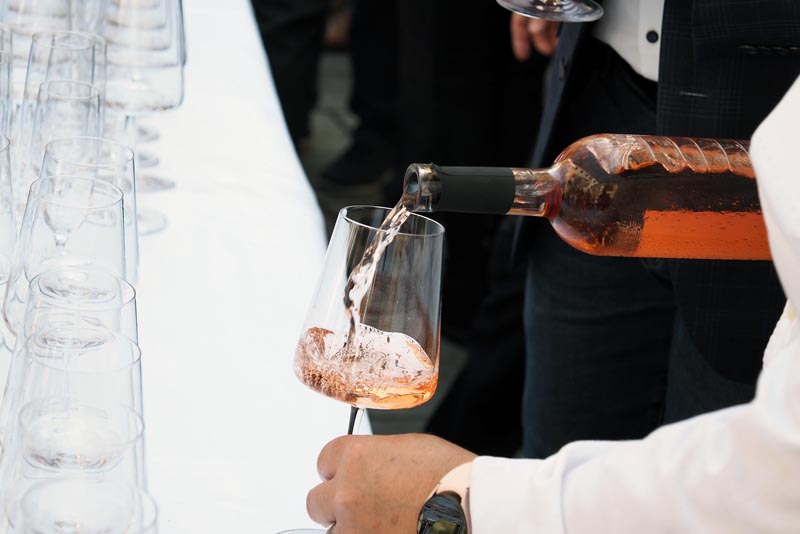 decanter-varaždinska-županija-wine-vino-modnialmanah-županijska-palača-varaždin