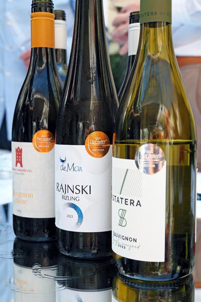 decanter-varaždinska-županija-wine-vino-modnialmanah-županijska-palača-varaždin