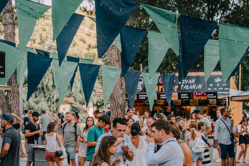 pula-burger-fest-modnialmanah-gastro