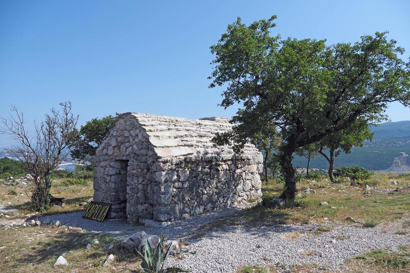 ljeto-otok-krk-hrvatska-turizam-modnialmanah-najljepše-od-hrvatske
