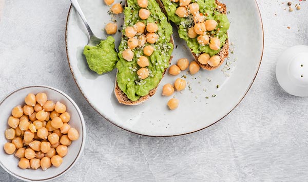 Slanutak-avokado-Kotányi-gastro-modnialmanah