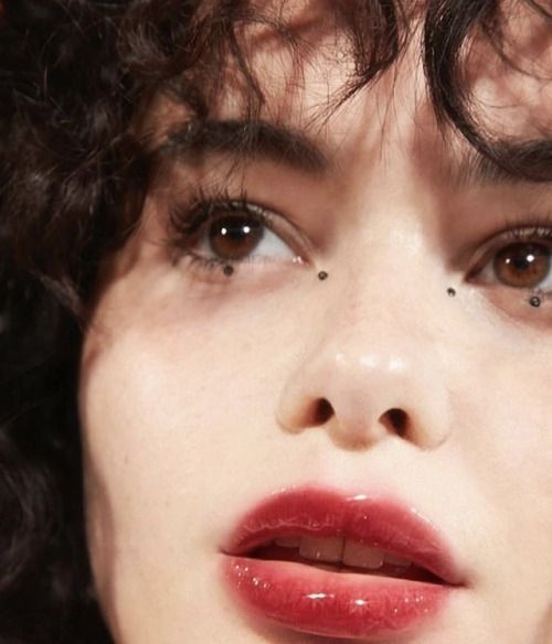 beauty-točkice-oči-eyes-make-up-šminka-modnialmanah