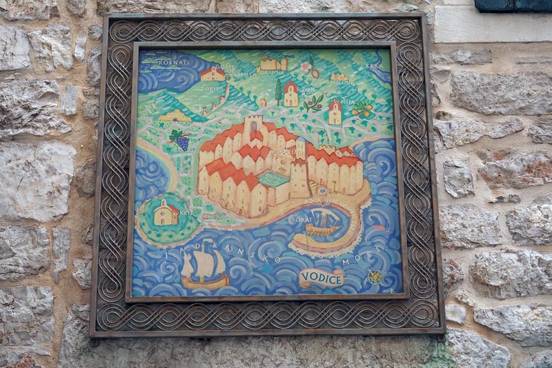 vodice-najljepše-od-hrvatske-modnialmanah-croatia-full-of-life-turizam-putovanje-lifestyle