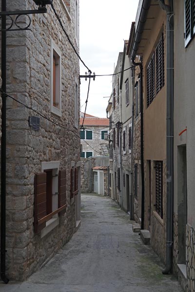vodice-najljepše-od-hrvatske-modnialmanah-croatia-full-of-life-turizam-putovanje-lifestyle