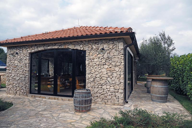 vodice-najljepše-od-hrvatske-modnialmanah-croatia-full-of-life-turizam-putovanje-lifestyle