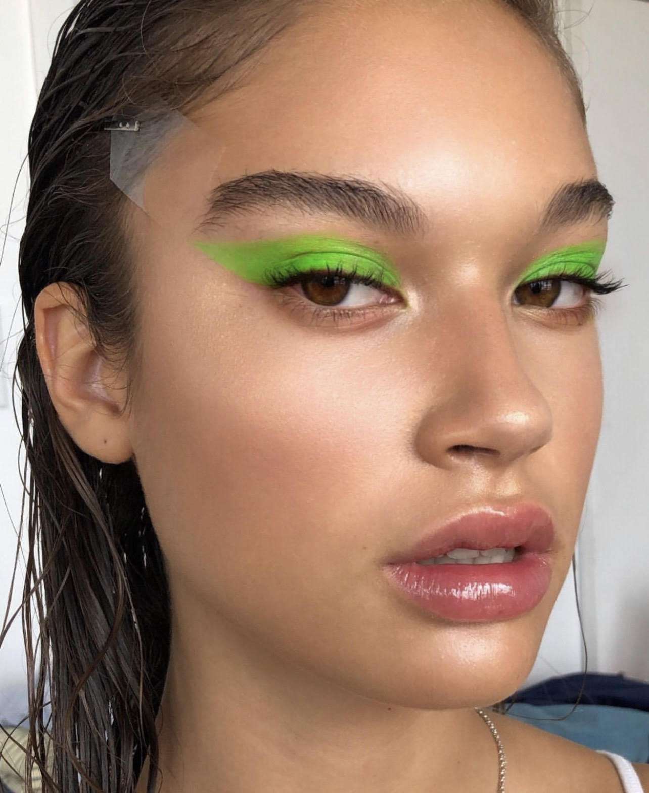 beauty-pogled-oči-jesen-make-up-šminka-modnialmanah