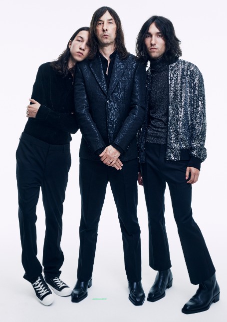 H&M-Holiday-2023-fashion-modnialmanah