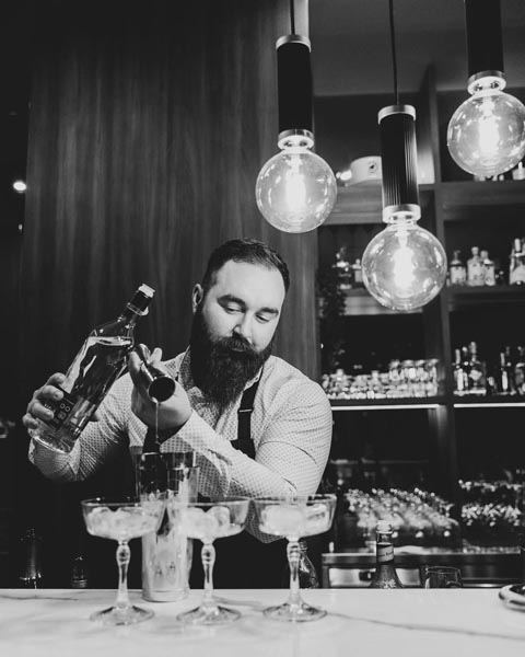 roko-nikolić-bar-split-modnialmanah