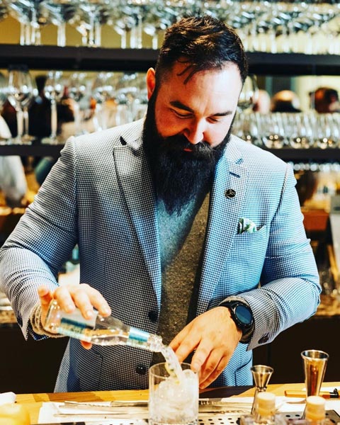 roko-nikolić-bar-split-modnialmanah