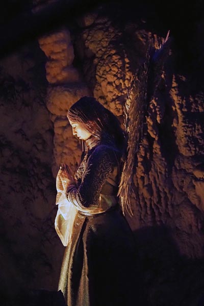 lifestyle-žive-jaslice-postojnska-jama-slovenia-i-feel-slovenia-modnialmanah