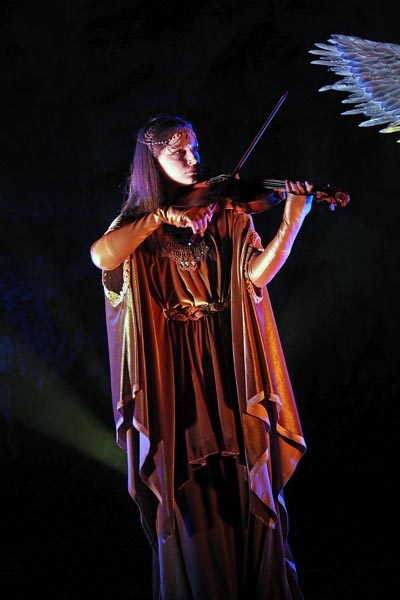 lifestyle-žive-jaslice-postojnska-jama-slovenia-i-feel-slovenia-modnialmanah