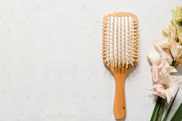 beauty-drvena-četka-za-kosu-modnialmanah