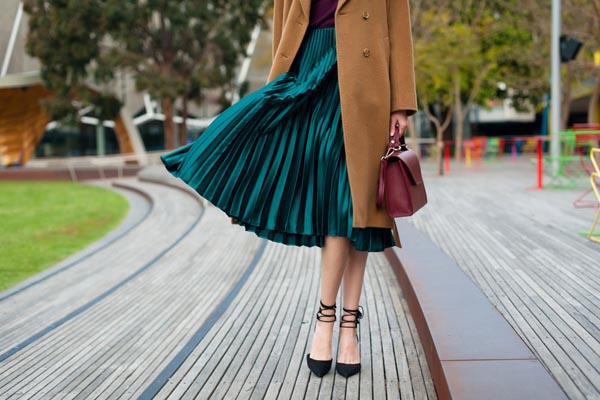 fashion-plisirana-suknja-obuća-modnialmanah