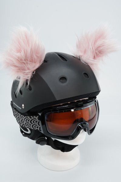 skijanje-modni-detalj-kaciga-kapa-modnialmanah-fashion