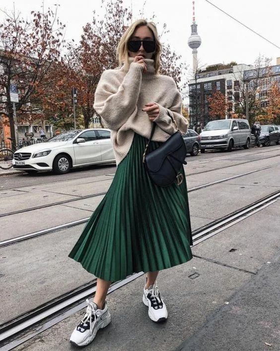 fashion-plisirana-suknja-obuća-modnialmanah