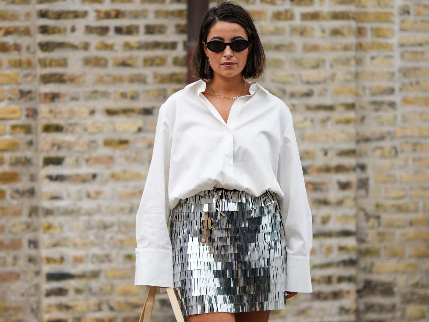 fashion-šljokice-minicu-srebrnu-modnialmanah