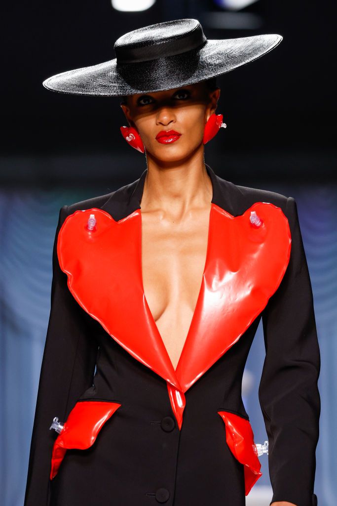 fashion-srca-odjeća-ljubav-modnialmanah
