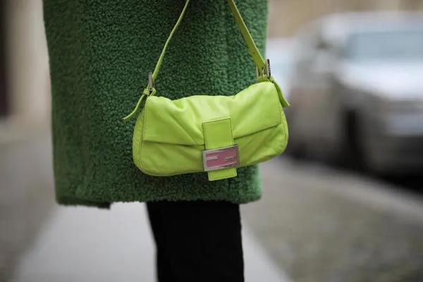 Baguette-torbica-fashion-modnialmanah-moda