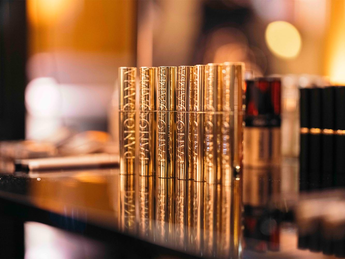 L’Oréal-Paris-Volume-Million-Lashes-beauty-modnialmanah-Panorama-maskara