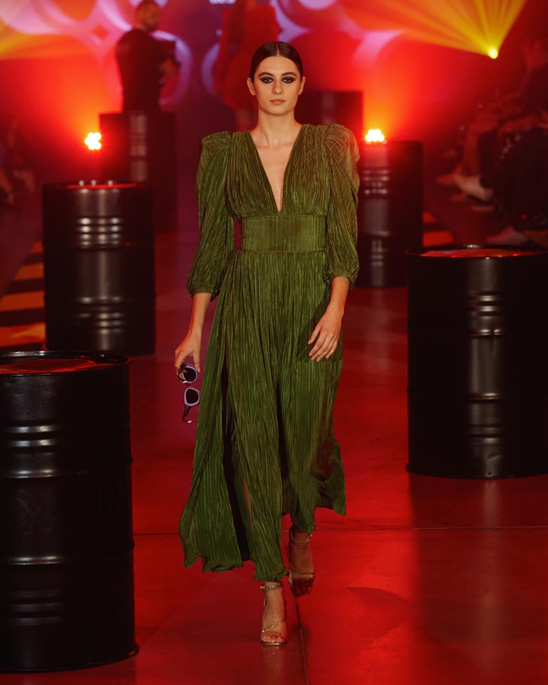 modna-platforma-fashion-revija-modnialmanah
