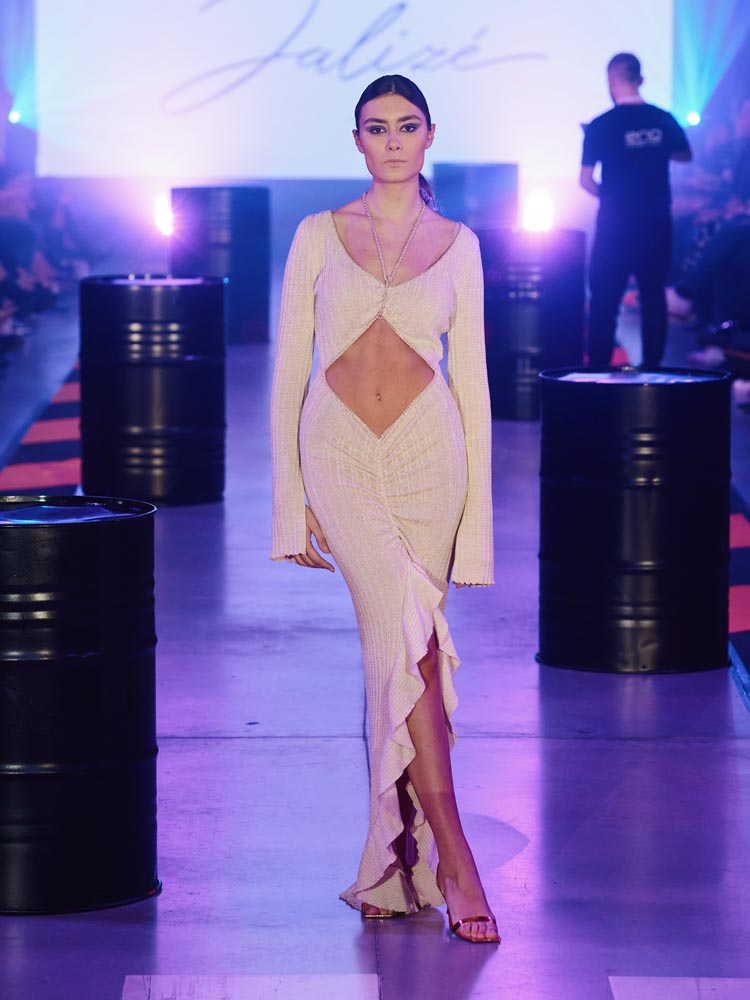 moderna-modna-platforma-fashion-revija-modnialmanah