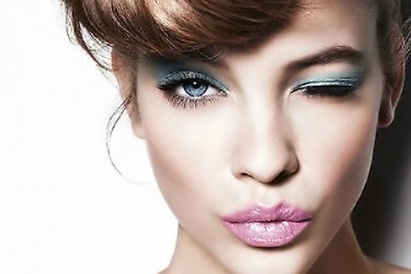 beauty-plave-oči-modnialmanah-ljepota