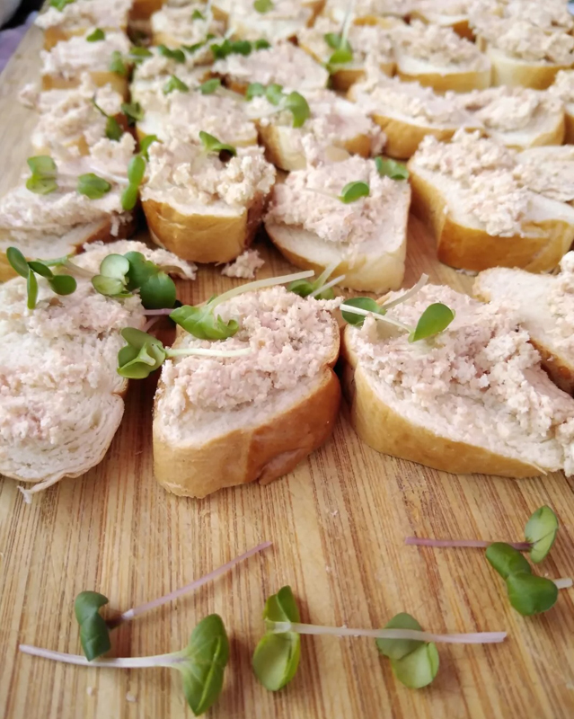 domaći-plac-borovje-jestivo-cvijeće-gric-gric-modnialmanah-gastro