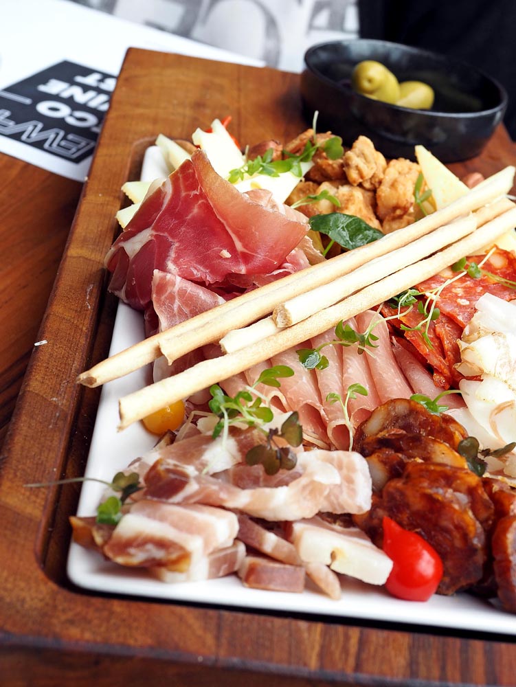 fest-bedenica-vino-wine-modnialmanah-eno-gastro