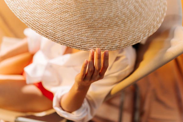 fashion-šešir-u-boji-modnialmanah-moda