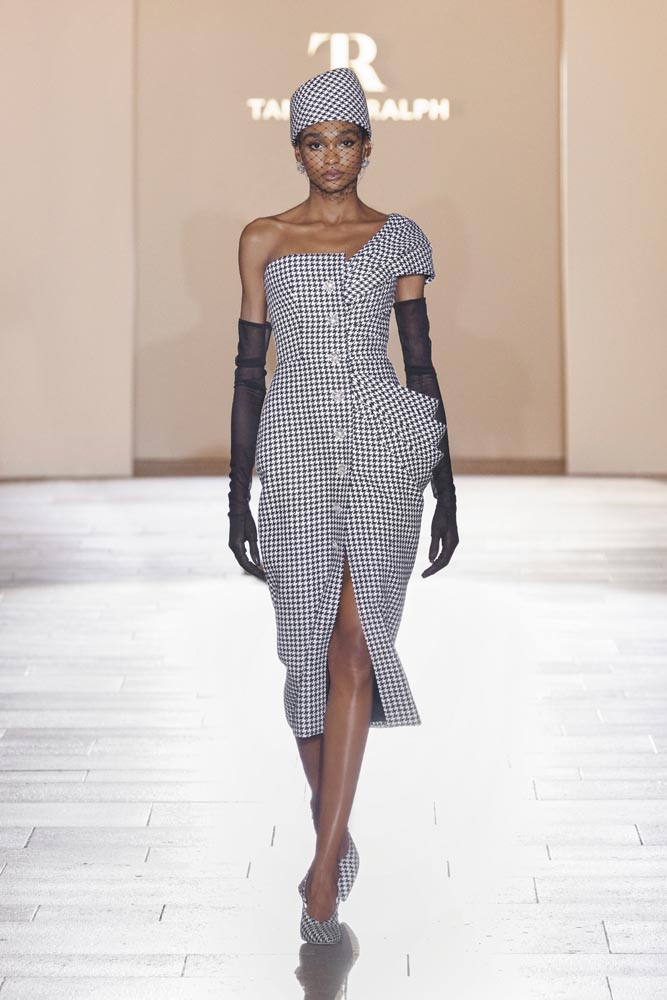 Runway-tamara-ralph-AW24-moda-fashion-modnialmanah