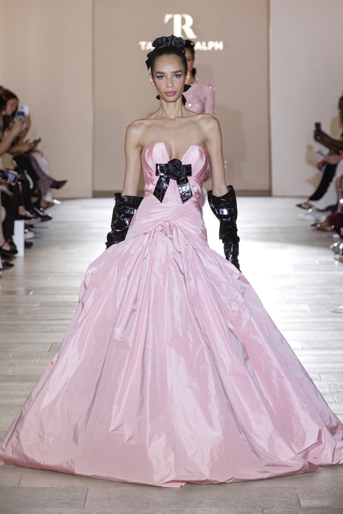 Runway-tamara-AW24-moda-fashion-modnialmanah