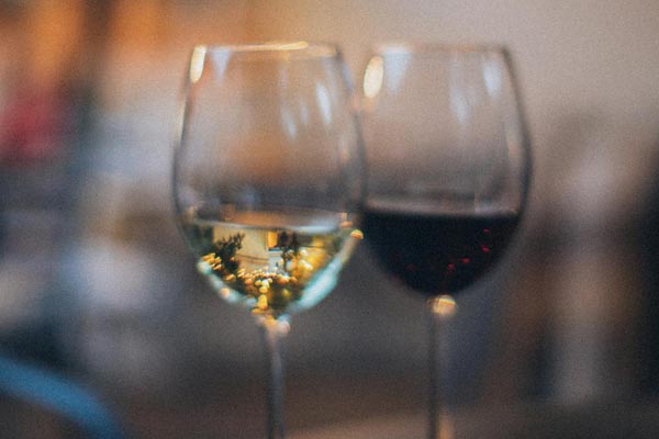 eno-gastro-crno-bijelo-vino-wine-modnialmanah