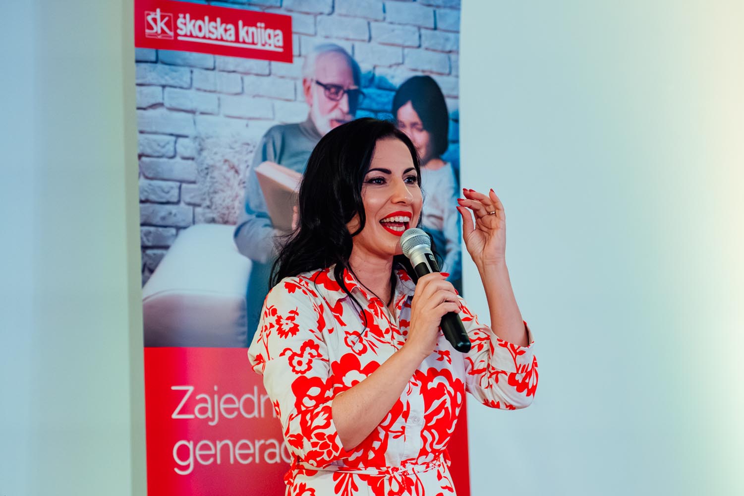 priča-o-dva-zmaja-školska-knjiga-modnialmaanah-lifestyle