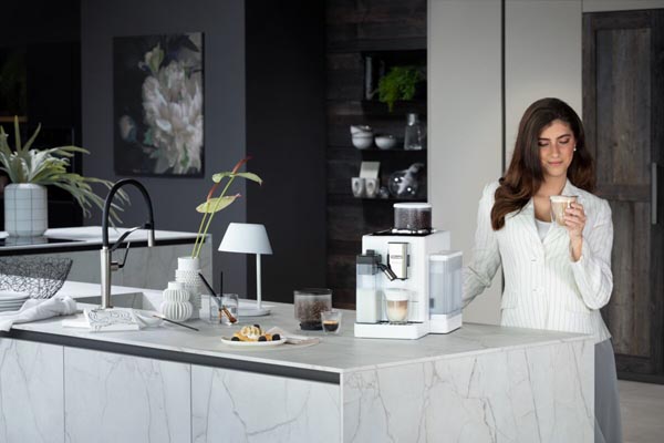 De'Longhi-Rivelia-lifestyle-modnialmanah-kava-coffee